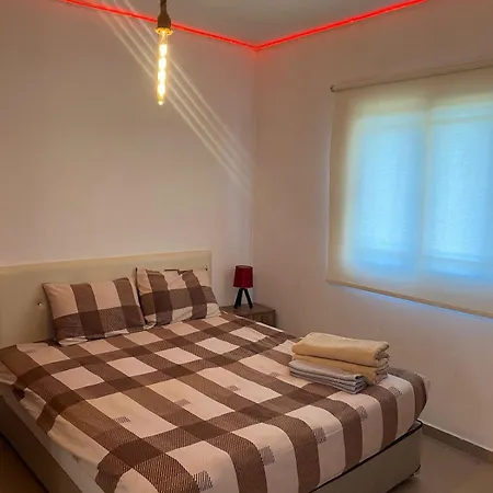 Kyrenia Center, Entire House, Bungalowa3, Price Performance Lejlighed *